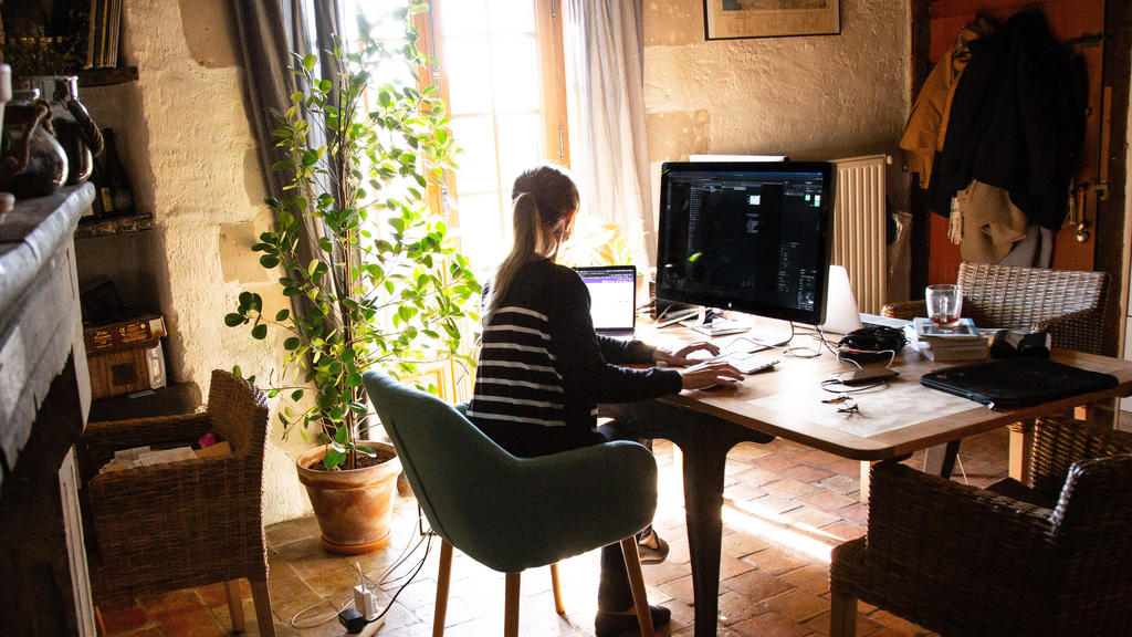 In Zeiten von Corona arbeiten viele Menschen von zu Hause. Doch das nervt. Coworking-Spaces können helfen.