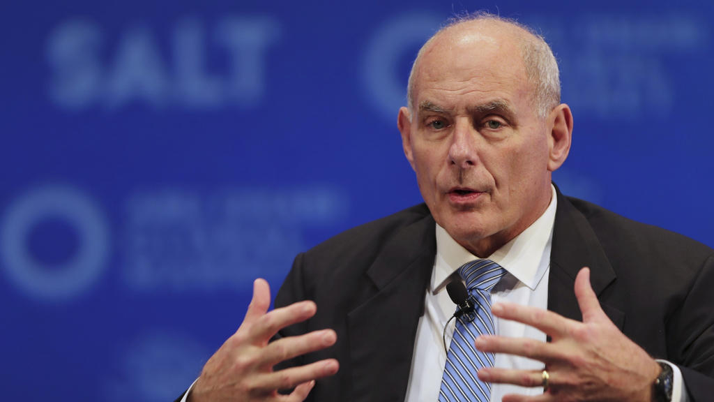 John Kelly, der Ex-Stabschef von Donald Trump, äußert sich ihm gegenüber kritisch.