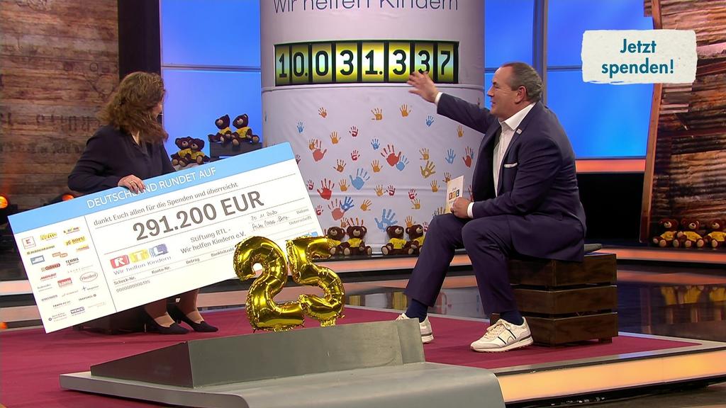 Spendenuhr mit Wolfram Kons