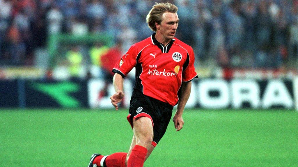 Ansgar Brinkmann (Frankfurt) am Ball