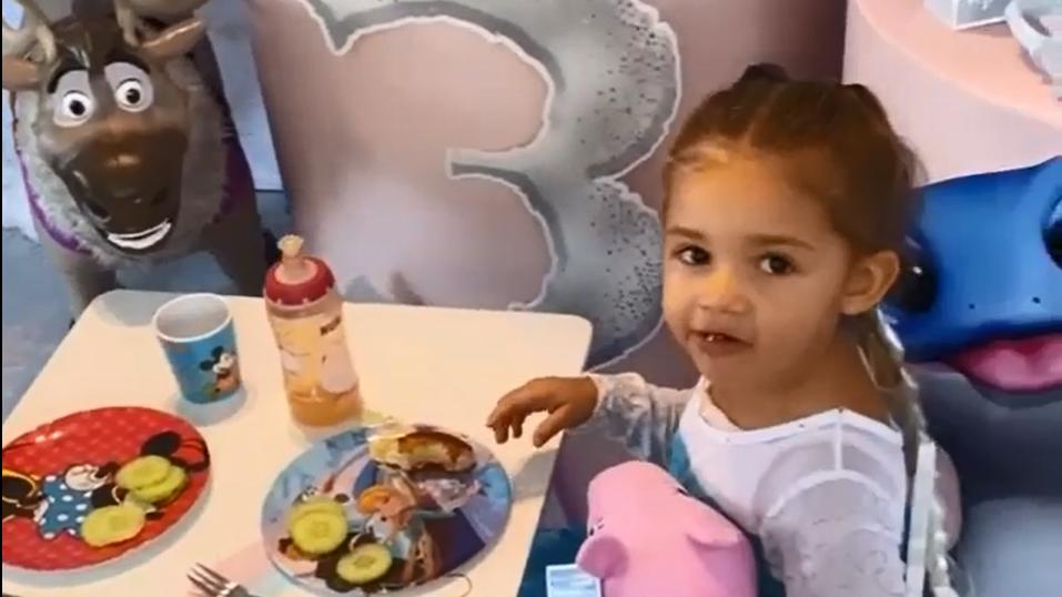 Süß: Mia Rose Harrison an ihrem 3. Geburtstag.