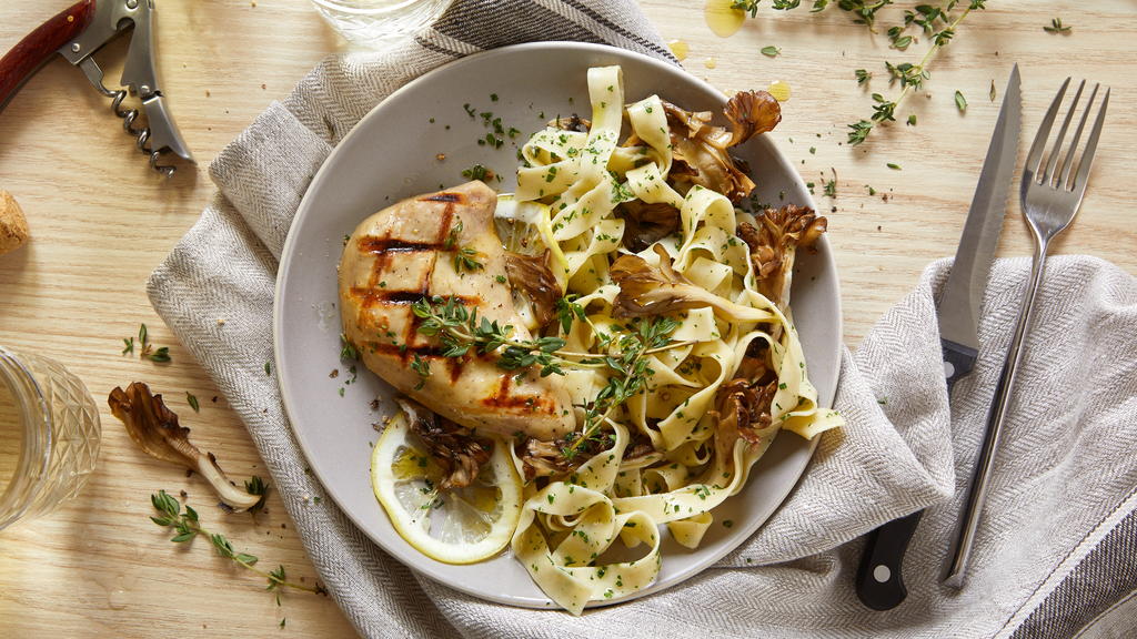 A dish made with lab-grown cultured chicken developed by Eat Just is pictured in this handout photo. Eat Just, Inc./Handout via REUTERS THIS IMAGE HAS BEEN SUPPLIED BY A THIRD PARTY. NO RESALES. NO ARCHIVES.