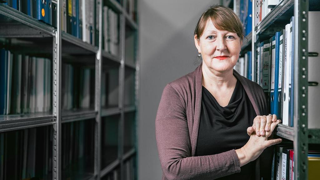 Brigitte Keller-Stanislawski, Abteilungsleiterin Arzneimittelsicherheit am Paul-Ehrlich-Institut