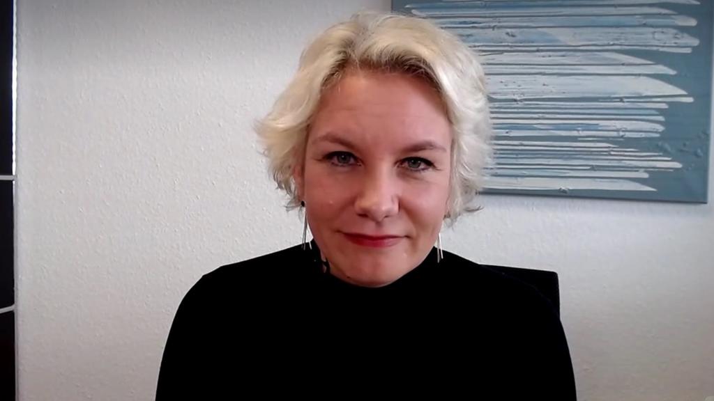 Anwältin Nicole Mutschke erklärt Feuerwerksverbot an Silvester