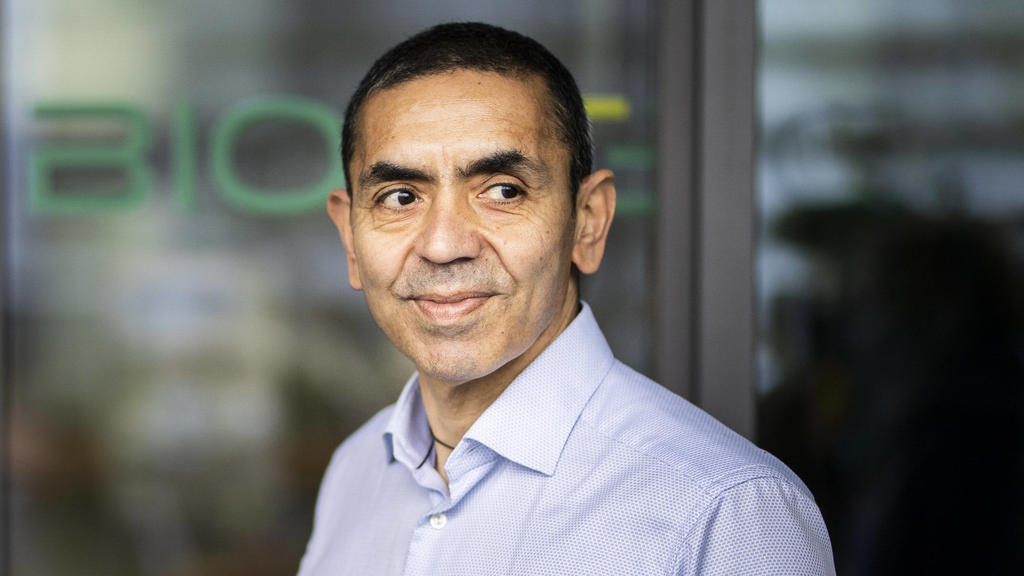 Prof. Ugur Sahin, Vorstandsvorsitzenden der Firma Biontech SE, aufgenommen in Mainz, 04.12.2020. Mainz Germany *** Prof Ugur Sahin, Chairman of the Board of Biontech SE, recorded in Mainz, 04 12 2020 Mainz Germany Copyright: xFlorianxGaertnerx