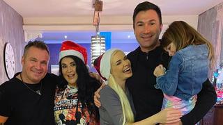 Peter und Iris Klein haben mit Daniela Katzenberger, Lucas Cordalis und deren Tochter Sophia Weihnachten gefeiert.