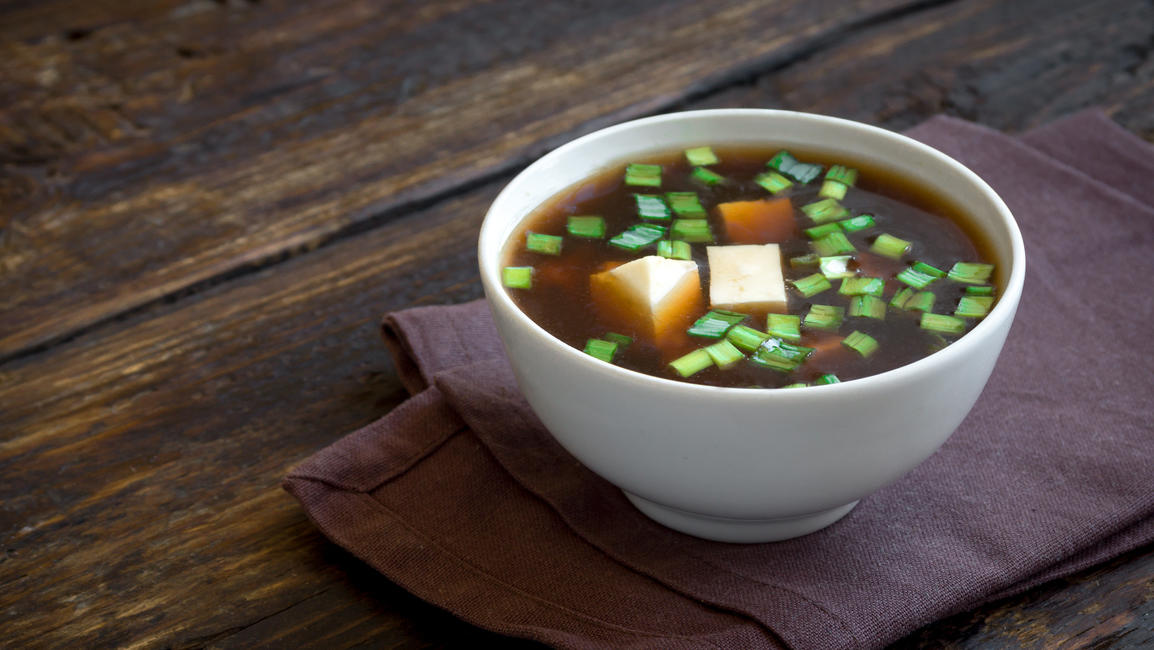 Beliebt nicht nur in Japan: Miso-Suppe mit Seidentofu-Einlage