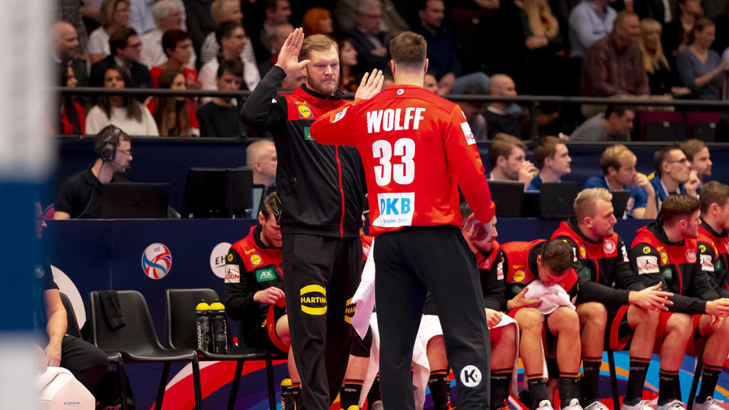 Johannes Bitter Nr. 1, Deutschland und Andreas Wolff Nr. 33, Deutschland. Oesterreich vs. Deutschland, Handball, Hauptrunde, EHF Euro 2020, 20.01.20 Wien Wien Oesterreich *** Johannes Bitter No. 1, Germany and Andreas Wolff No. 33, Germany Austria v