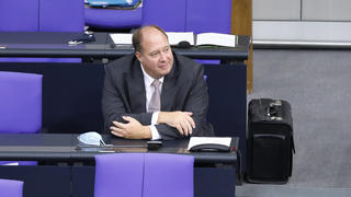  Helge Braun, Bundesminister für besondere Aufgaben, Deutschland, Berlin, Bundestag / Plenum, 181. Sitzung, Abgeordnete blicken zurück auf 30 Jahre Deutsche Einheit. *** Helge Braun, Federal Minister for Special Tasks, Germany, Berlin, Bundestag Plenary, 181 Session , Members of Parliament look back on 30 years of German unity