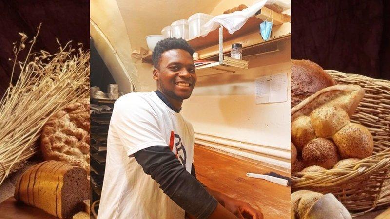 Laye Fodé Traoréiné gefällt die Arbeit in der Backstube, auch das frühe Aufstehen mache ihm nichts aus, so der 18-Jährige.
