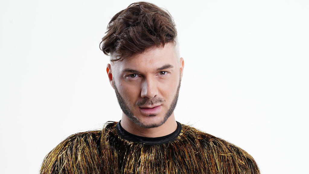 Sam Dylan nimmt an der Dschungelshow 2021 teil