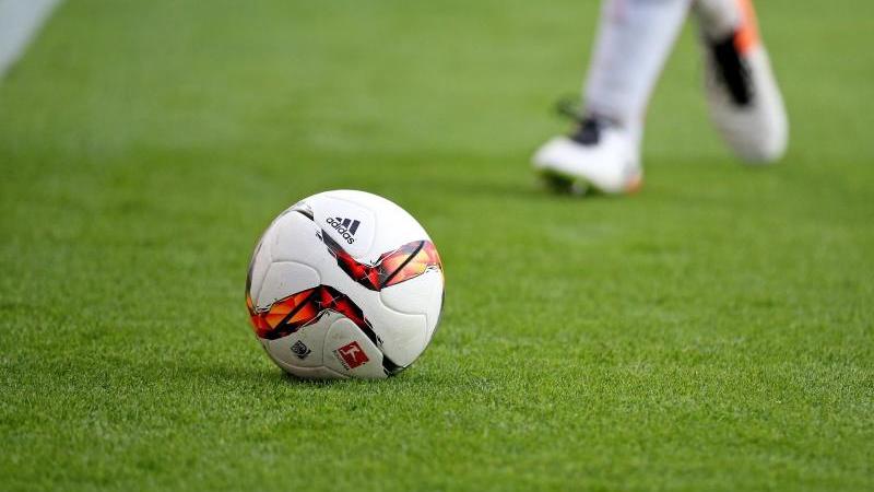 Ein Fußball-Spiel. Foto: Jan Woitas/dpa-Zentralbild/dpa/Symbolbild