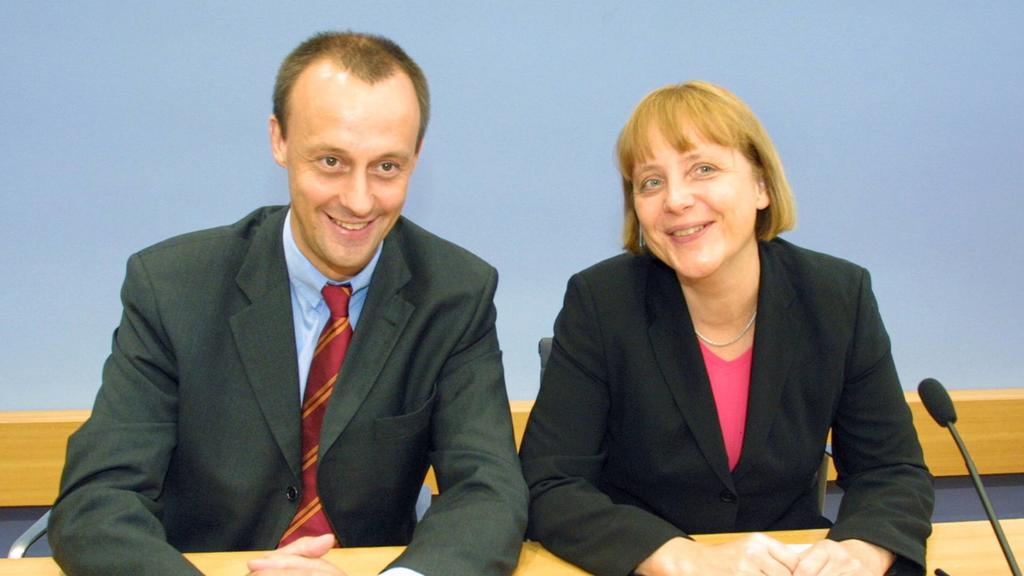 Angela Merkel, CDU Vorsitzende, und Friedrich Merz, CDU, CDU/CSU Fraktionsvorsitzender, Berlin, 12.07.2001, Berlin Deutschland PUBLICATIONxINxGERxSUIxAUTxONLY Copyright: xThomasxKoehlerx