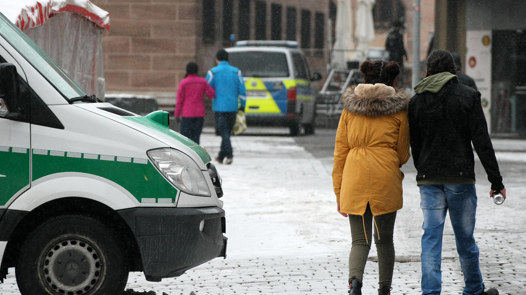 Im Extremfall soll es künftig sogar zur Zwangseinweisung in zentrale Stellen kommen.