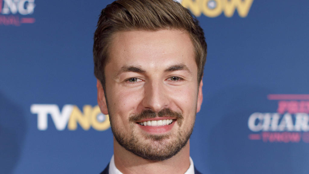 Nicolas Puschmann bei der Premiere der TVNOW Gay-Dating-Show Prince Charming in Hennes Terrasse am Mauritiuswall. Köln, 29.10.2019 *** Nicolas Puschmann at the premiere of the TVNOW Gay Dating Show Prince Charming in Hennes Terrasse am Mauritiuswall