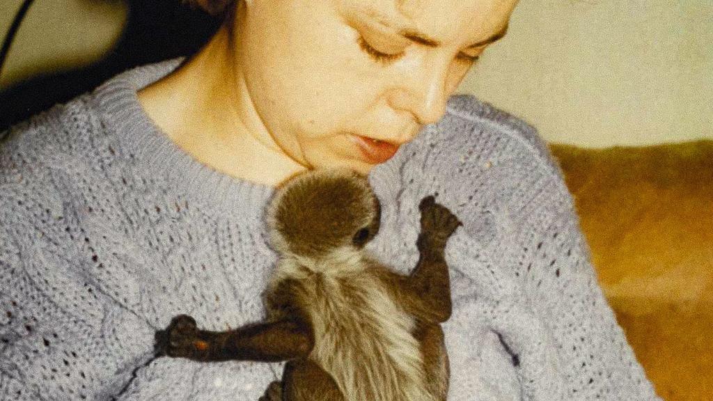 Tierpflegerin Carola Walther hat sich um die kleine Inka liebevoll gekümmert