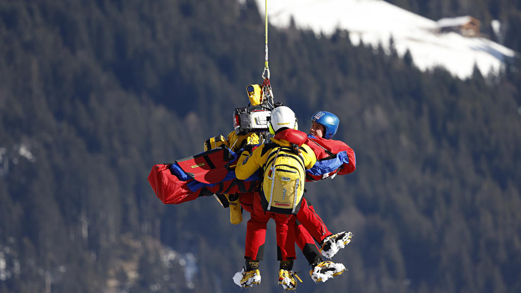 KITZBUEHEL, AUSTRIA - JANUARY 22 : Ryan Cochran-siegle of USA crashes out during the Audi FIS Alpine Ski World Cup Men's Downhill 1 on January 22, 2021 in Kitzbuehel Austria. (Photo by Alexis Boichard/Agence Zoom/Getty Images)
