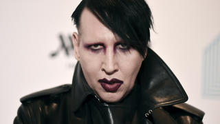 ARCHIV - 10.12.2019, USA, Los Angeles: Marilyn Manson besucht das Benefizkonzert «Home for the Holidays». Manson hat Missbrauchsvorwürfe von Schauspielerin Wood und mehreren anderen Frauen zurückgewiesen. Foto: Richard Shotwell/Invision/AP/dpa +++ dpa-Bildfunk +++