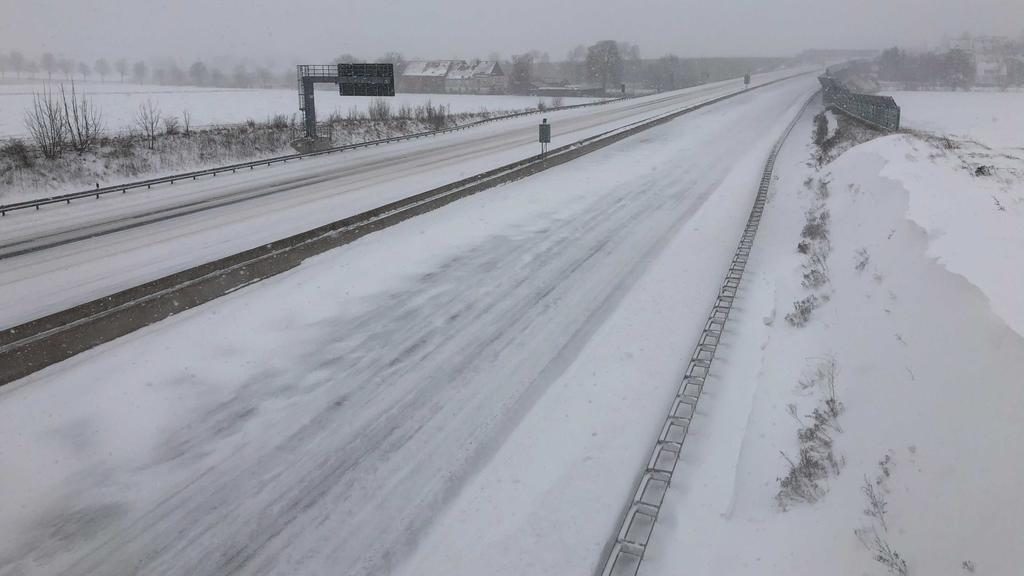 Gesperrte A7 bei Bockenem