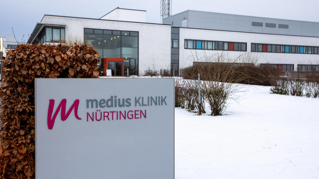 Nuertingen Themenbilder: Corona-Ausbruch in der Nuertinger Klinik Medius, 27.01.2021, Themenbilder: Corona-Ausbruch in der Nuertinger Klinik Medius, 27.01.2021, *** Nuertingen themed pictures corona outbreak at nuertingen clinic medius, 27 01 2021,