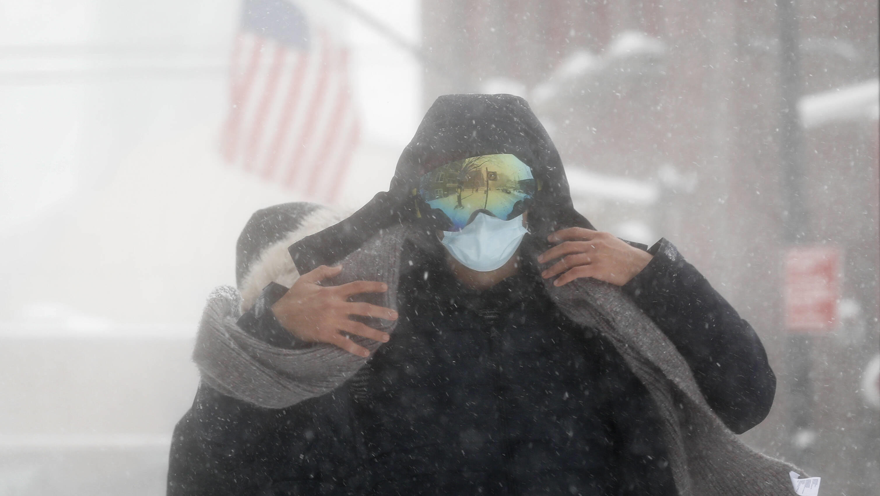 NEW YORK, NY - FEBRUARY 01: A pedestrian walks along a street during a snowstorm on February 01, 2021 in the Queens borough of New York City. PUBLICATIONxINxGERxSUIxAUTxHUNxONLY Copyright: xVCGx CFP111315799154