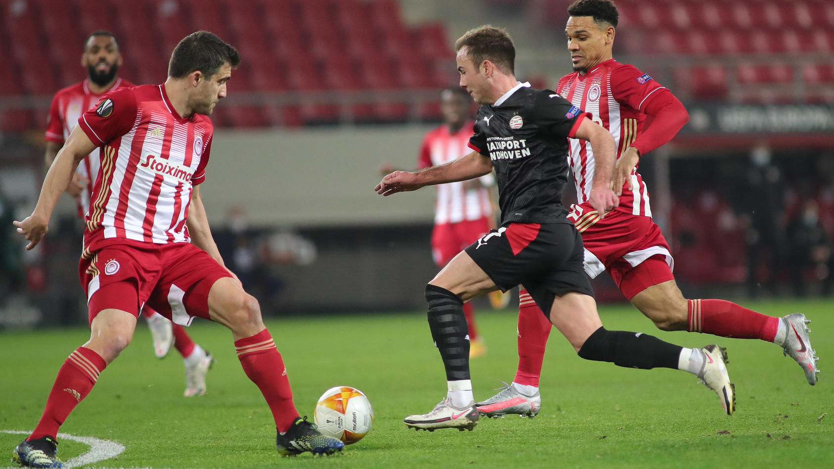 Fussball Gotze Halt Psv Eindhoven Im Titelrennen