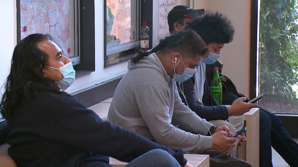 Seeleute aus Kiribati in Hamburg gestrandet.
