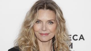  Michelle Pfeiffer arrives on the red carpet at the Scarface 35th Anniversary Cast Reunion as part of the 2018 Tribeca Film Festival at Beacon Theatre on April 19, 2018 in New York City. PUBLICATIONxINxGERxSUIxAUTxHUNxONLY NYP20180419115 JOHNxANGELILLO