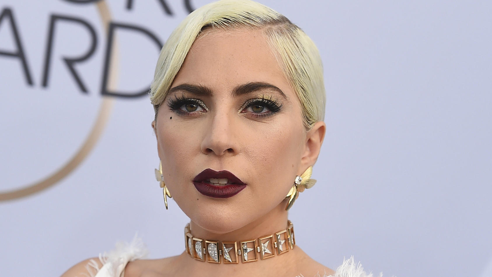 Lady Gaga Komplett Nackt Auf Dem Cover Der Britischen Vogue