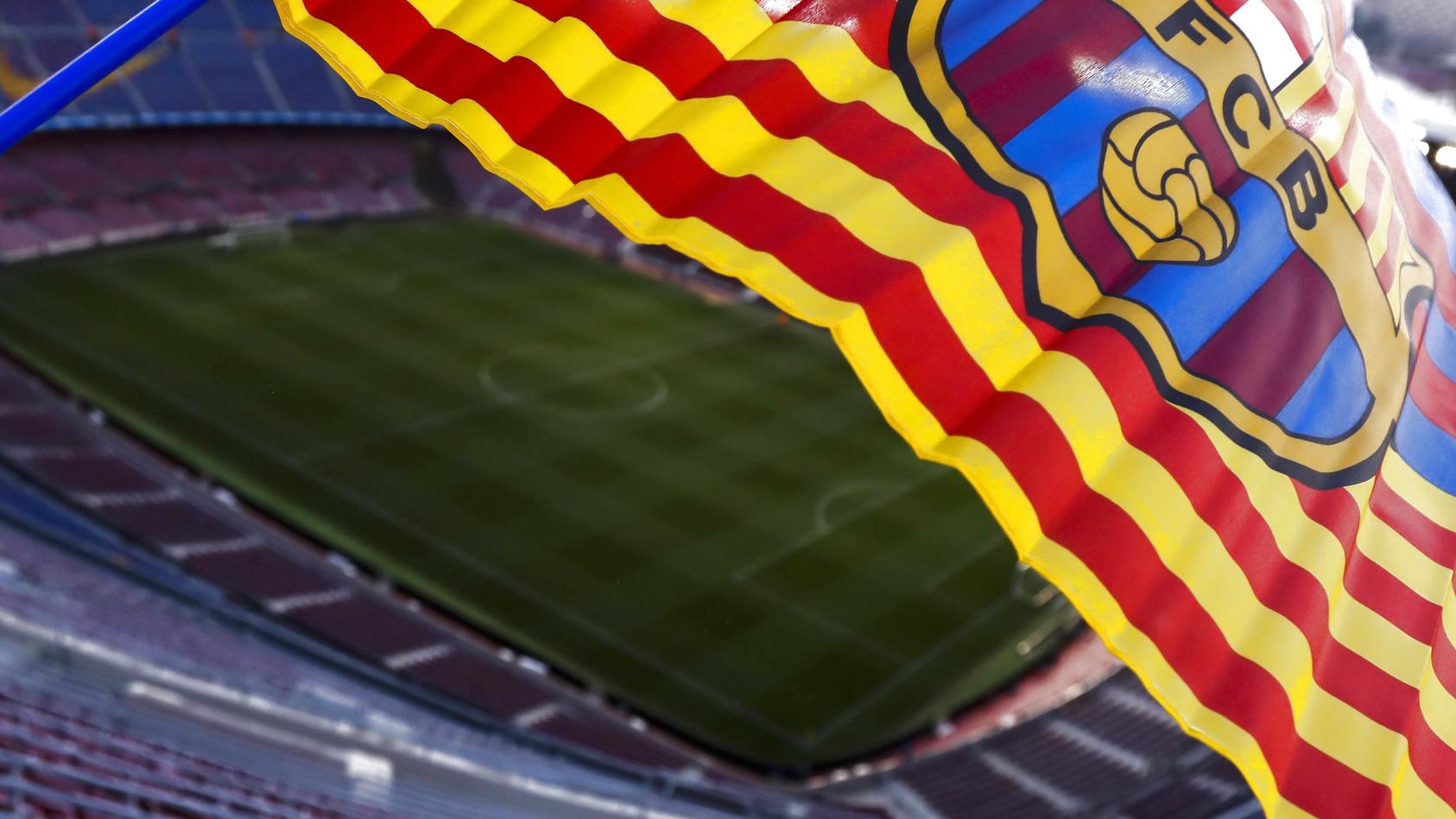 Fc Barcelona Razzia Zum Barcagate Polizei Durchsucht Buros Im Stadion Camp Nou