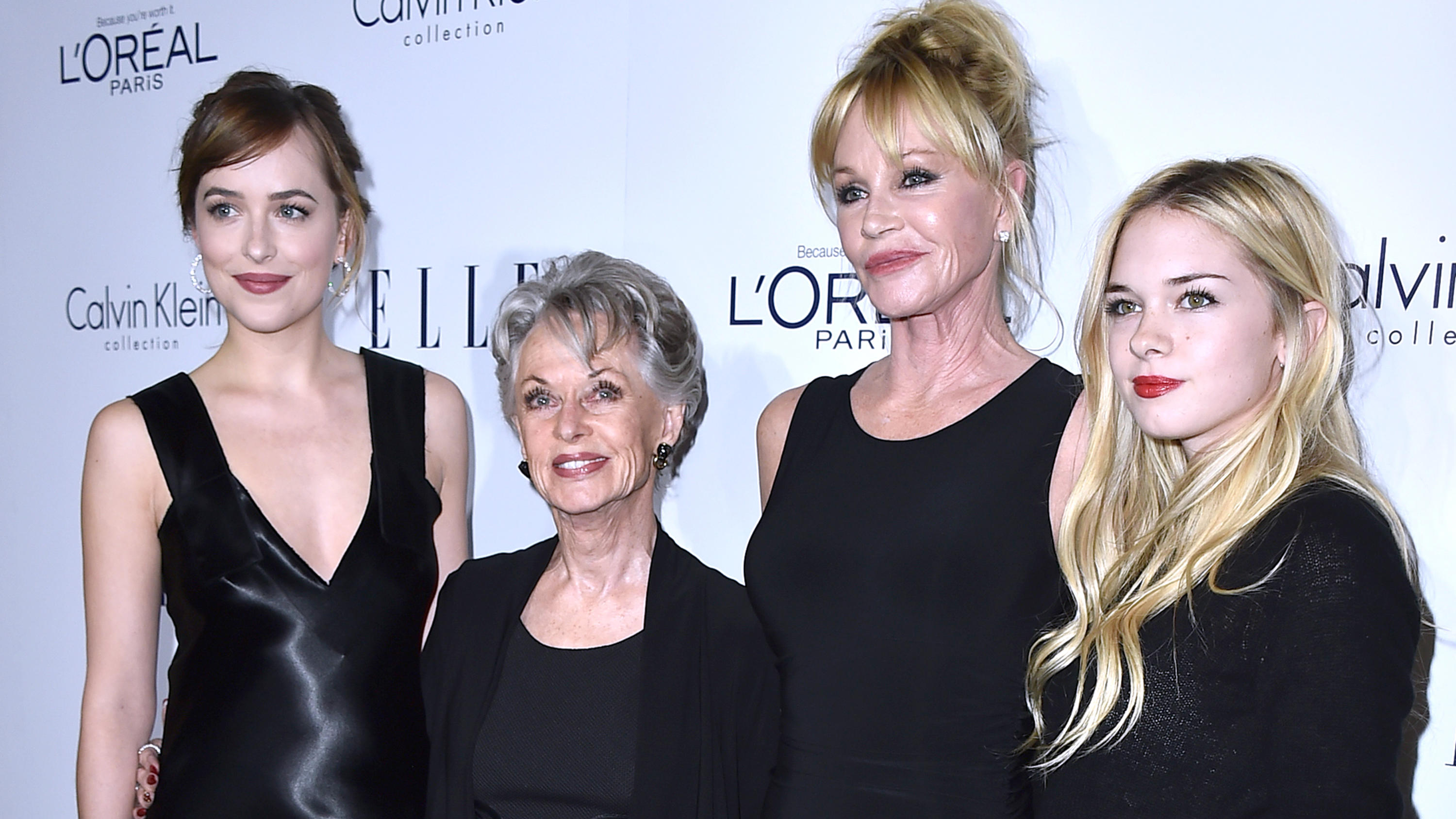 Dakota Johnson, Tippi Hedren, Melanie Griffith und Stella Banderas bei den 2015 ELLE Women in Hollywood Awards.