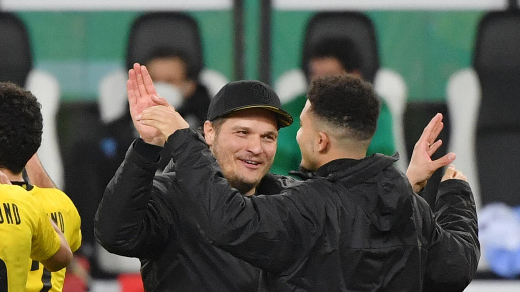 Jubel Trainer Edin Terzic Borussia Dortmund, li., mit Jadon Sancho Borussia Dortmund 02.03.2021, Fussball GER, Saison 2020 2021, DFB Pokal, Viertelfinale, Borussia Mönchengladbach - Borussia Dortmund, , Foto: Maik Hölter/TEAM2sportphoto ***DFB regul