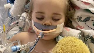Die 1,5 jährige Reese verschluckt eine Batterie aus der Fernbedienung und stirbt kurze Zeit später im Krankenhaus