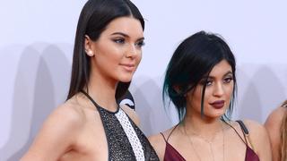  L-R Kendall Jenner, Kylie Jenner and Khloe Kardashian arrive for the 42nd annual American Music Awards held at Nokia Theatre L.A. Live in Los Angeles on November 23, 2014. PUBLICATIONxINxGERxSUIxAUTxHUNxONLY LAP20141123488