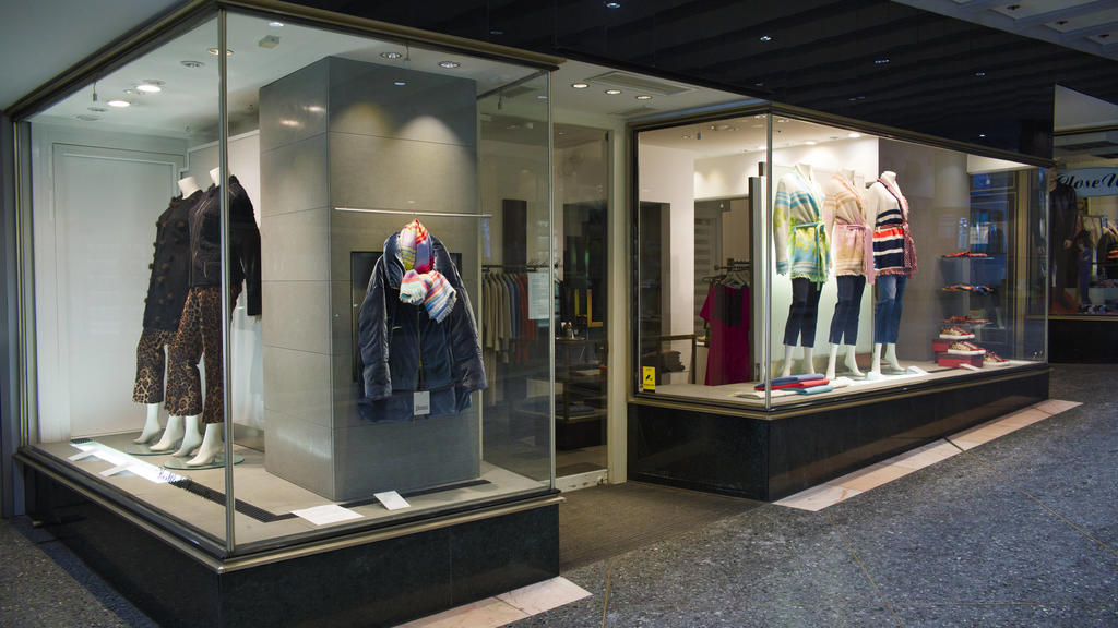 Harter Lockdown, Geschlossene Einzelhändler, Modegeschäft, Gloriapassage, Königsstraße, Stuttgart, Baden-Württemberg, Deutschland Einzelhandel Corona *** Hard Lockdown, Closed Retailer, Fashion Store, Gloriapassage, Königsstraße, Stuttgart, Baden Wü