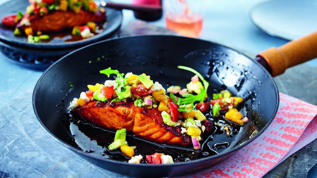 Lachs mit Honigglasur und exotischer Salsa