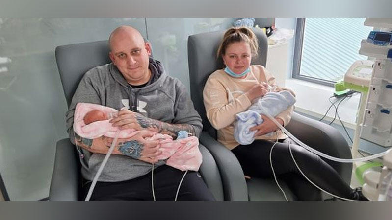"Neve war wirklich ein winziges Baby und die Ärzte sagten, sie würde es nicht schaffen", erzählen ihre Eltern Laura Hough und Chris Carey der Zeitung Liverpool Echo.