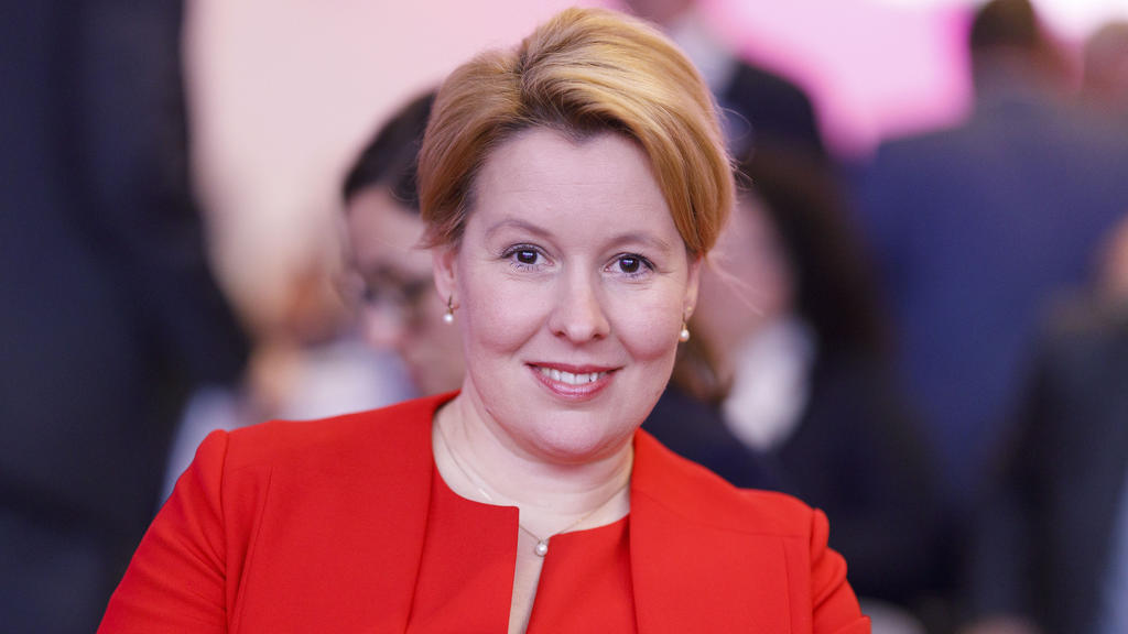 Franziska Giffey trennt Berufliches strikt vom Privaten und lässt sich in der Öffentlichkeit meistens ohne Ehemann Karsten blicken.