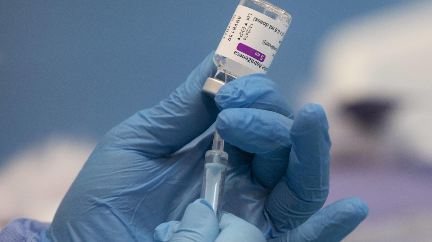  A healthcare professional holds a syringe with a vial of AstraZeneca s COVID-19 vaccine at a vaccination device at the SADUS pavilion in Seville, Andalusia, Spain, March 24, 2021. 25 MARCH 2021 Maria Jos Lopez / LagenciaEP 03/25/2021 Seville Andalus