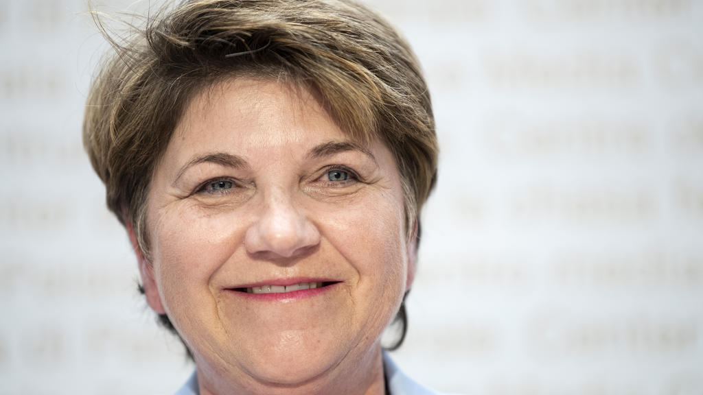 Bundesraetin Viola Amherd, stellt Michaela Schaerer, designierte Direktorin des Bundesamtes fuer Bevoelkerungsschutz, BABS, vor, am Donnerstag, 26. November 2020, in Bern. (KEYSTONE/Peter Schneider)
