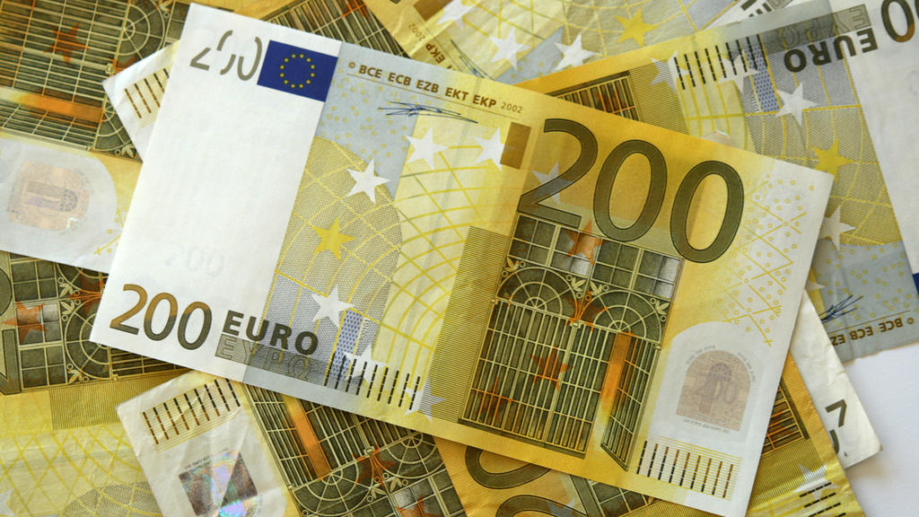 Die Zahlen der im Umlauf befindlichen 200-Euro-Scheine sind seit 2019 extrem gestiegen.