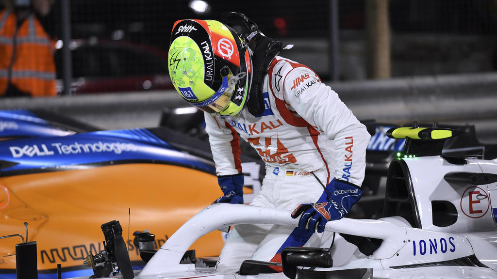 SCHUMACHER Mick Haas F1 Team nach dem Rennen FIA Formel 1 Saison 2021 in Bahrain 3.Tag Rennen Am 28.03.2021 Bahrain International Circuit As-Sachir *** SCHUMACHER Mick Haas F1 Team after the race FIA Formula 1 season 2021 in Bahrain 3 day race On 28