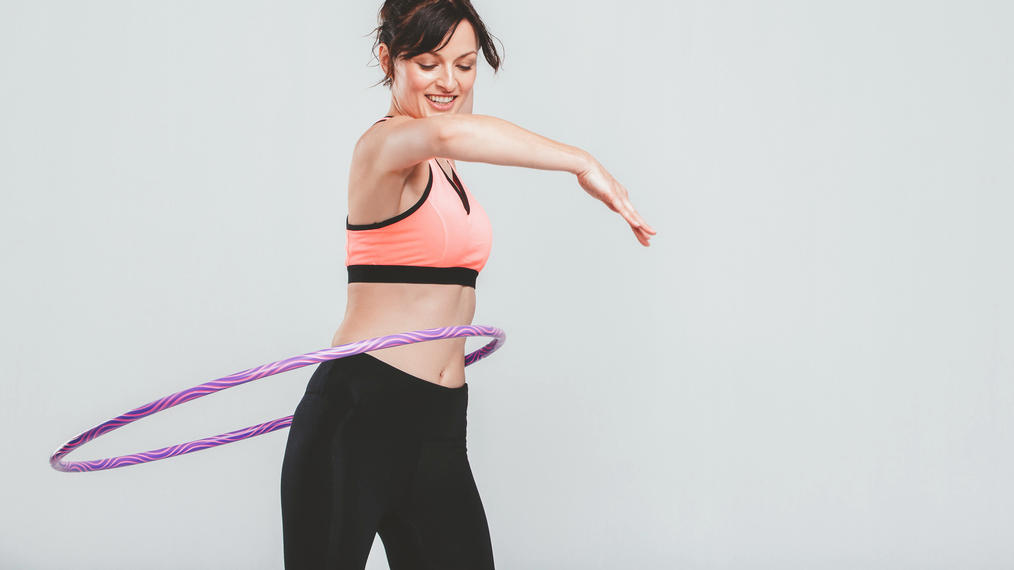 Hula-Hoop-Fitness im Selbsttest: So effektiv ist das Workout