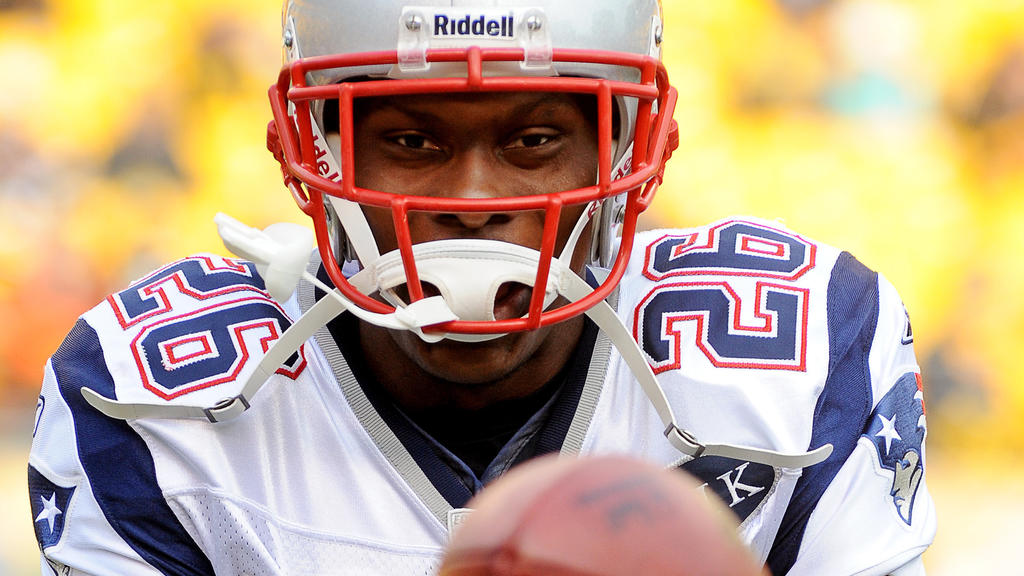 October 30, 2011, Pittsburgh, Pennsylvannia, USA: New England Patriots defensive back PHILLIP ADAMS (26) takes a few reps during warm ups as the Pittsburgh Steelers take on the New England Patriots at Heinz Field in Pittsburgh. Pittsburgh defeats New