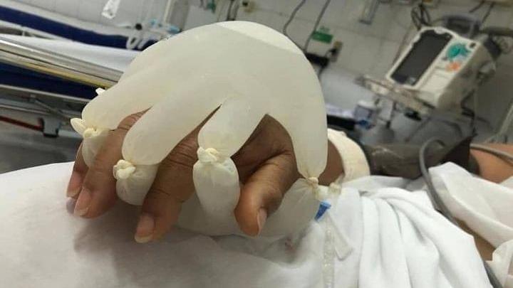 Der Journalist Sadiq ‘Sameer’ Bhat hat auf Twitter ein Bild aus einem brasilianischen Krankenhaus geteilt, das seit Veröffentlichung viral geht.