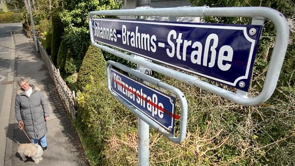 Anwohnerin Claudia Neumeister will gerne auch weiter in der Pfitznerstraße leben.