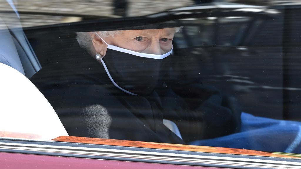 Queen hat Tränen in den Augen.