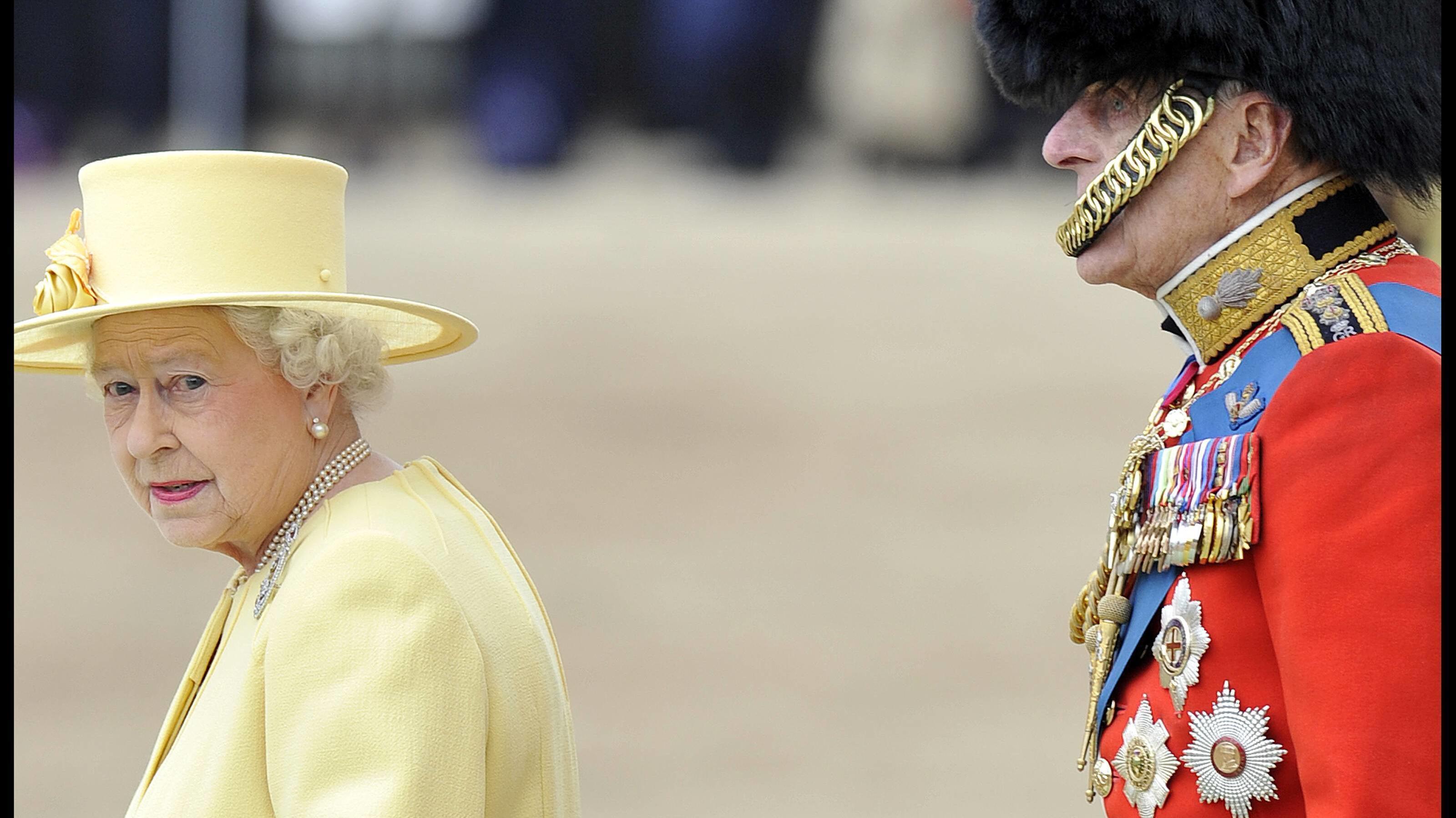 Queen Elizabeth II und Prinz Philip bei "Trooping the Colour", der traditionellen Geburtstagsparade für die Königin im Juni.