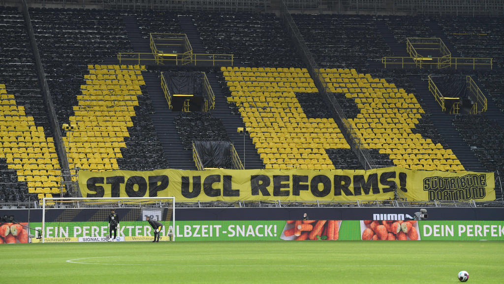 1. BUNDESLIGA BORUSSIA DORTMUND - WERDER BREMEN Banner auf der Südtribüne, Stop UCL Reforms 18.04.2021, Fussball GER, Saison 2020 2021, 1. Bundesliga, 29. Spieltag, Borussia Dortmund - SV Werder Bremen 4:1, ***DFL regulations prohibit any use of p