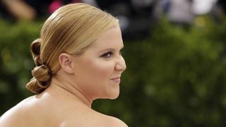  Amy Schumer arrive on the red carpet at the Costume Institute Benefit at The Metropolitan Museum of Art celebrating the opening of Rei Kawakubo/Comme des Garcons: Art of the In-Between in New York City on May 1, 2017. PUBLICATIONxINxGERxSUIxAUTxHUNxONLY NYP20170501567 JOHNxANGELILLO